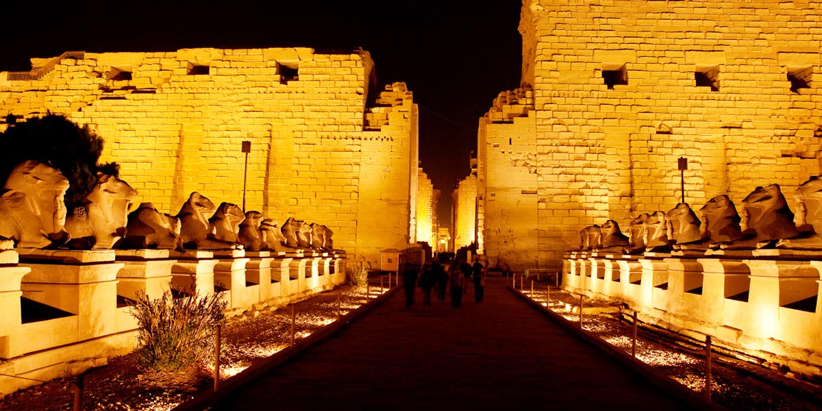 {"en":"Karnak temple Sound and Light show schedule"}