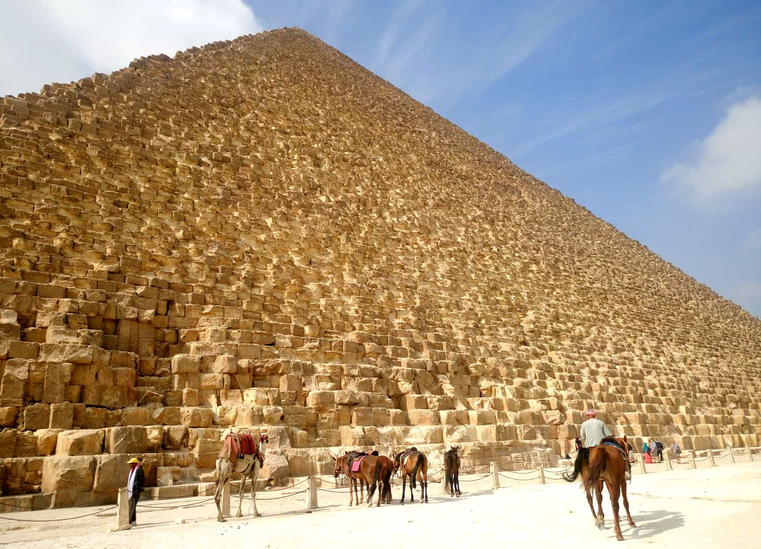 giza pyramids