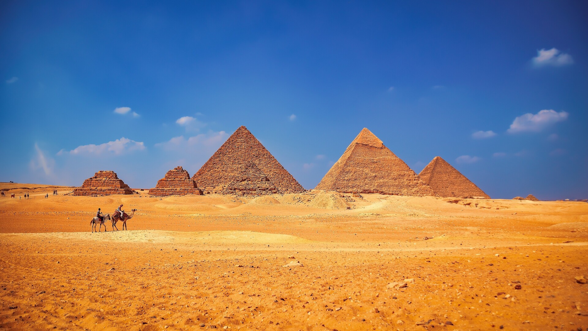 Private day tour from Port Said to Giza Pyramids and Grand Egyptian Museum