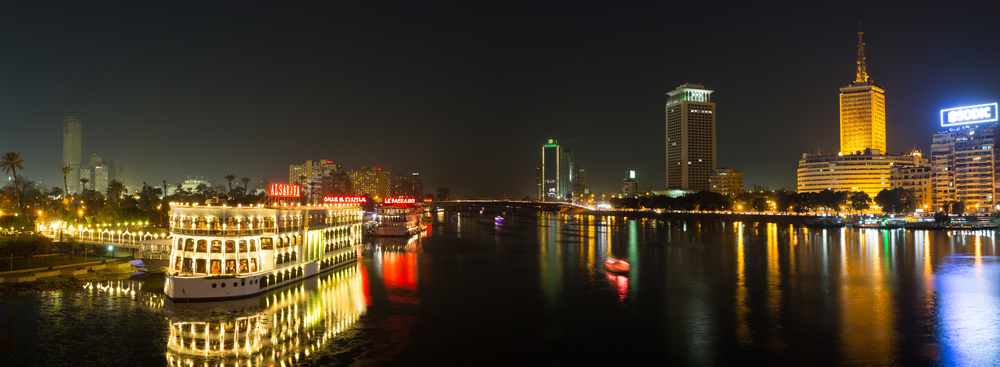 luxury Nile dinner cruise in Cairo