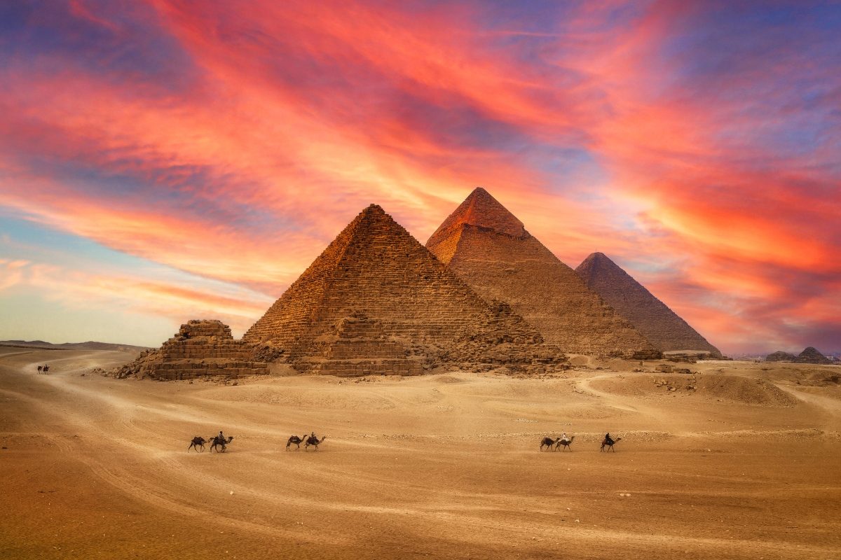 giza-egyptian-pyramids