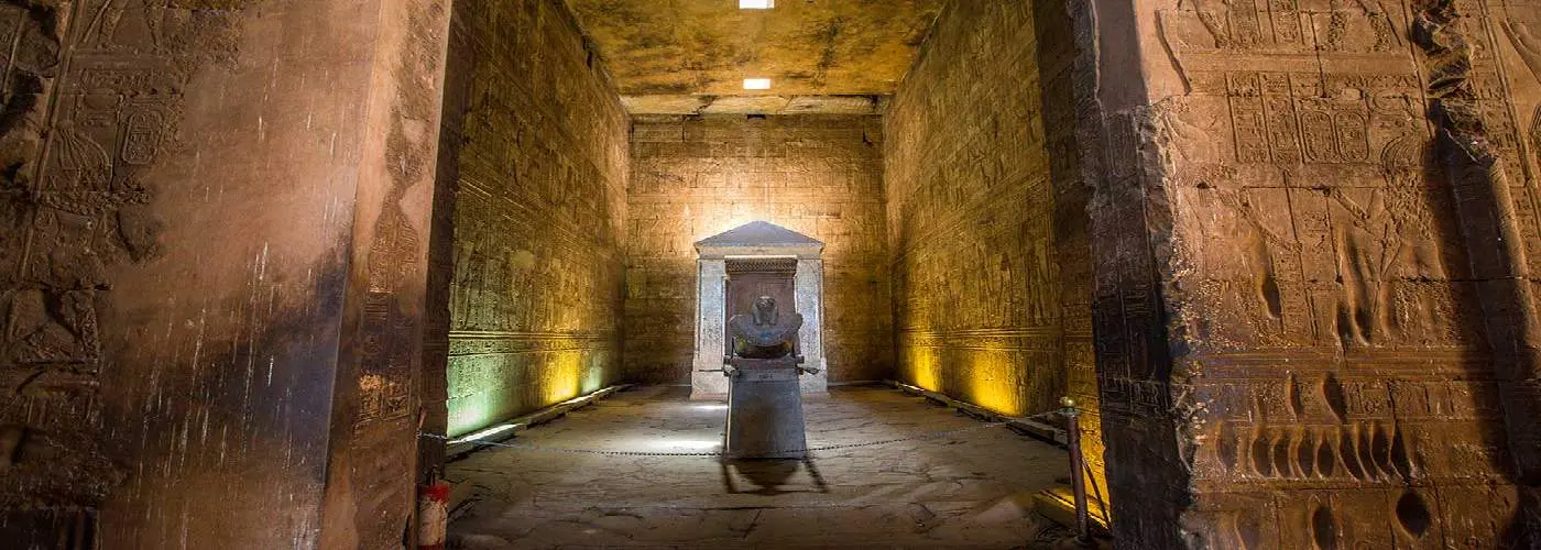 Edfu temple architecture